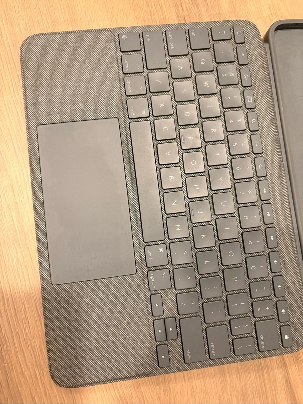 Logitech Combo Touch for iPad 10th Gen